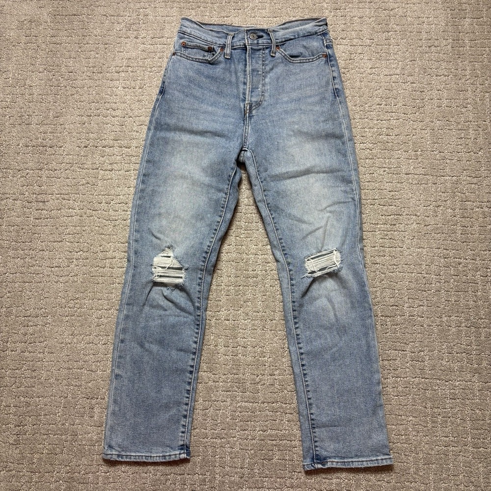 Levi's Jeans Women's Size 28 Blue Wedgie Straight Button Fly Light Wash Denim